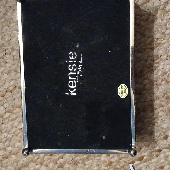 Kensie Home Mirrored Glass Jewelry Box with Glittery Sassy Top SPARKLE - Picture 5 of 11